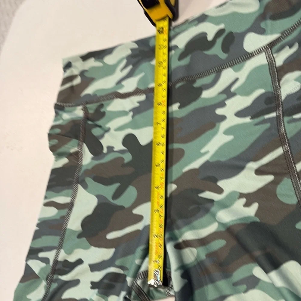 Flexure - girls size 16 - Frita active pocket legging.  Green camo design.